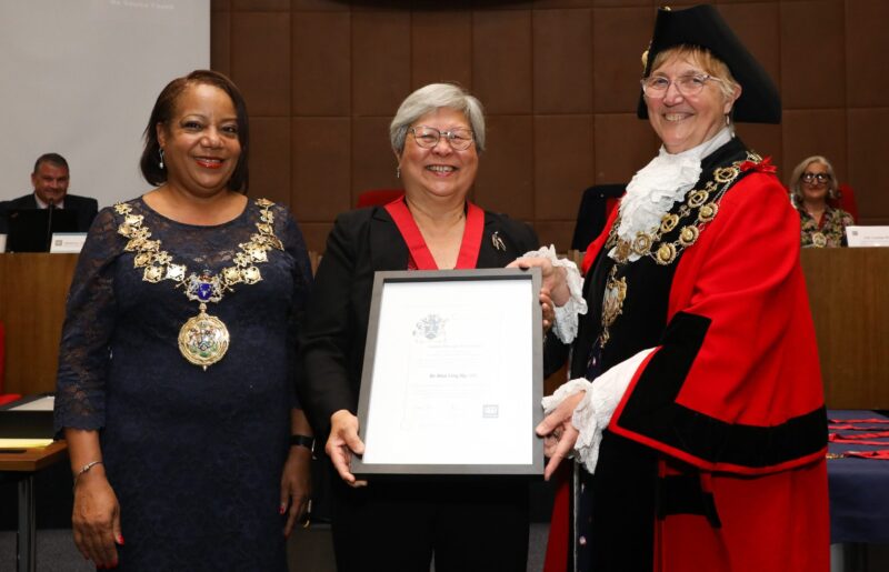 Dr Mee Ling Ng with Mayor Brenda Dacres and Speaker Jacq Paschoud